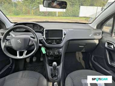PEUGEOT 208 Essence