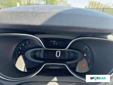 RENAULT Captur Essence