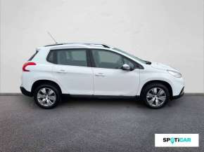 PEUGEOT 2008 Essence