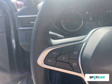 RENAULT Clio Essence