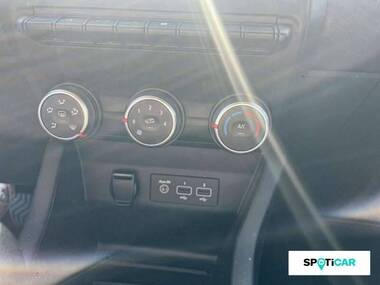 RENAULT Clio Essence