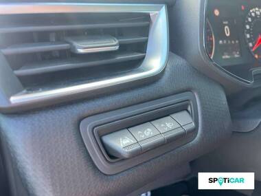 RENAULT Clio Essence