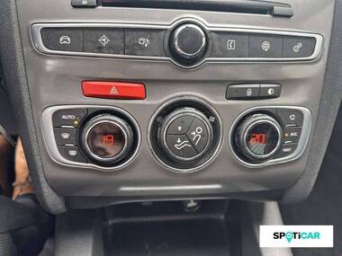 CITROEN C4 Essence