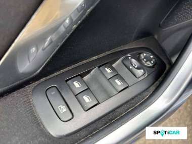PEUGEOT 2008 Essence
