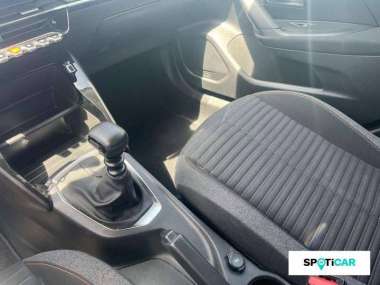 PEUGEOT 2008 Essence